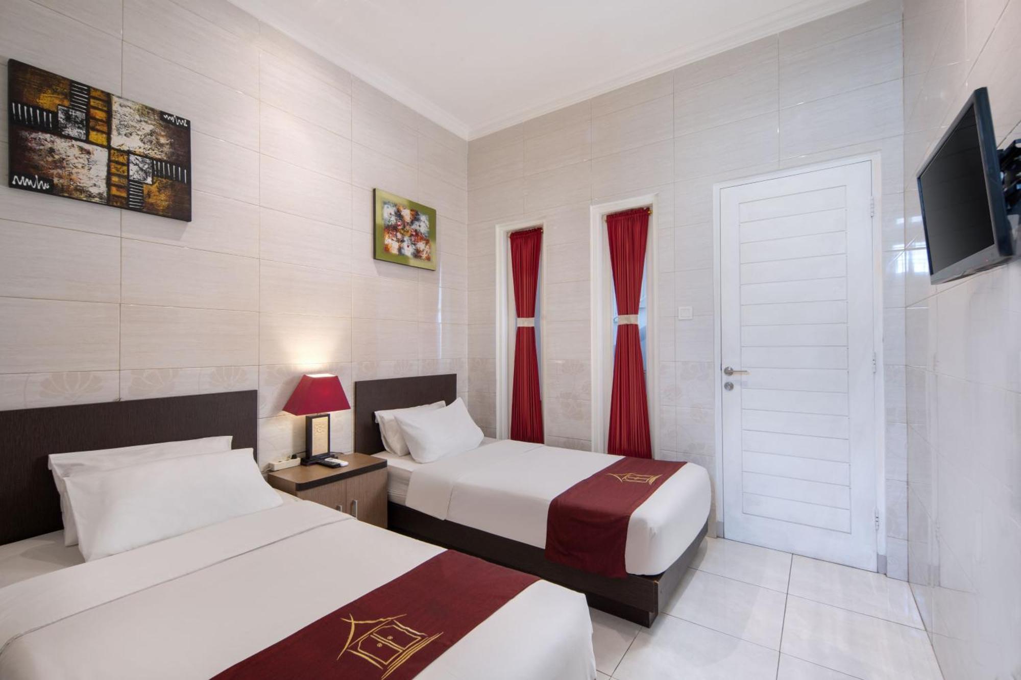 Angkul Angkul Beach Inn Kuta By Kamara Exterior photo